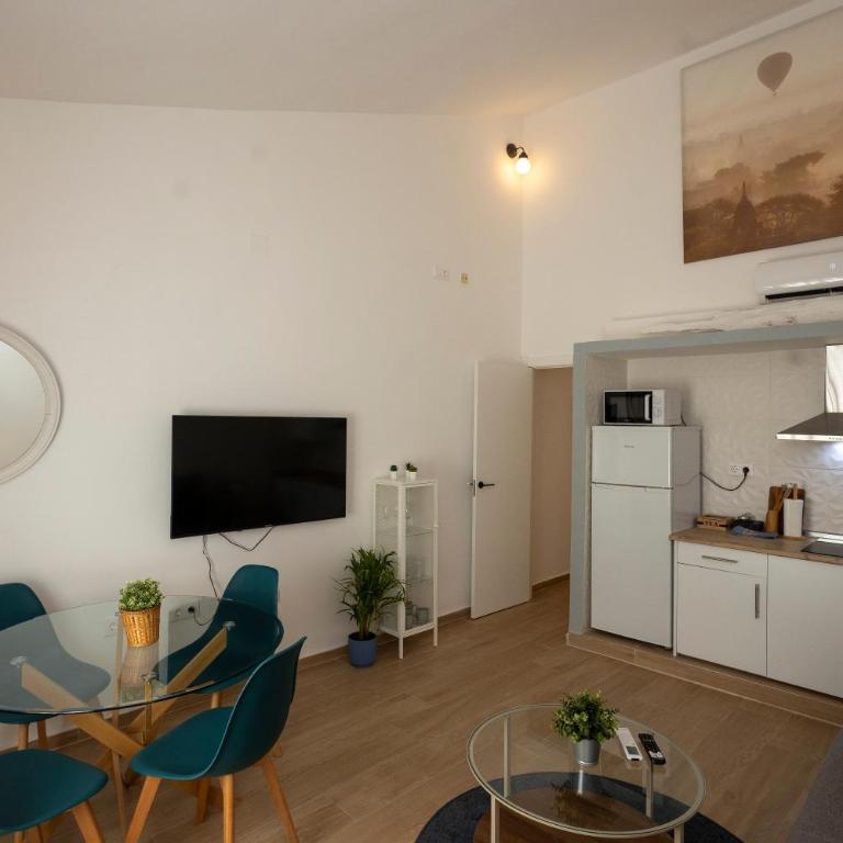 Apartamentos La Machacona Plaza Mayor recién reformados - Apartamento con balcón - 53