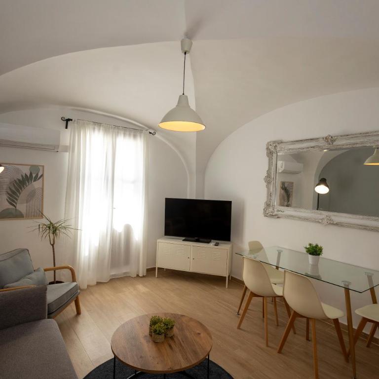 Apartamentos La Machacona Plaza Mayor recién reformados - Apartamento con balcón - 2