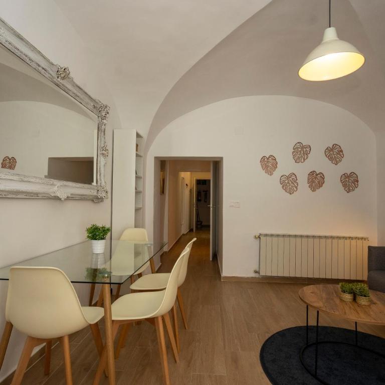 Apartamentos La Machacona Plaza Mayor recién reformados - Apartamento con balcón - 8
