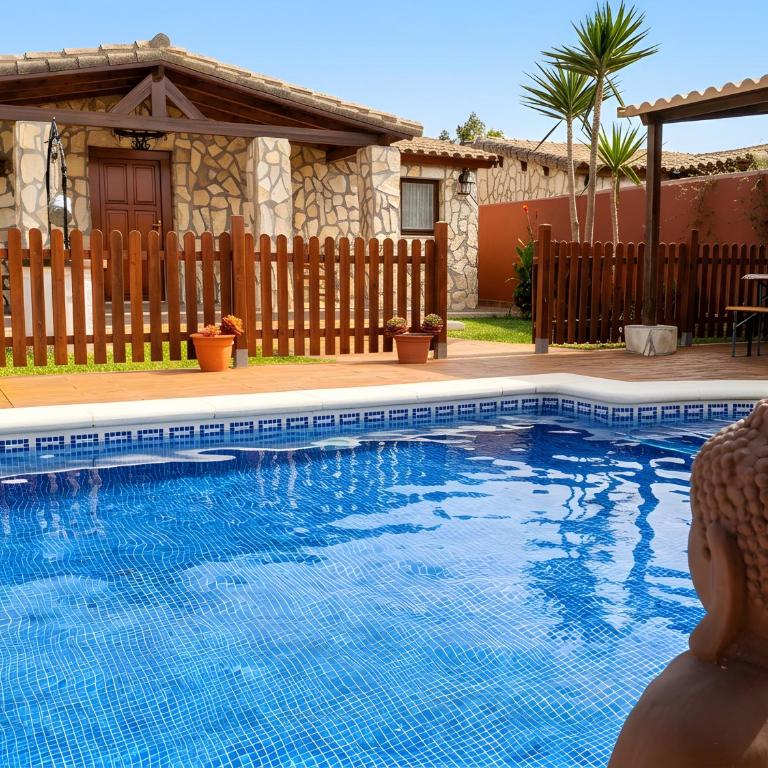 Casa con piscina solo aceptamos familias y parejas no grupos jovenes - Appartement - 1