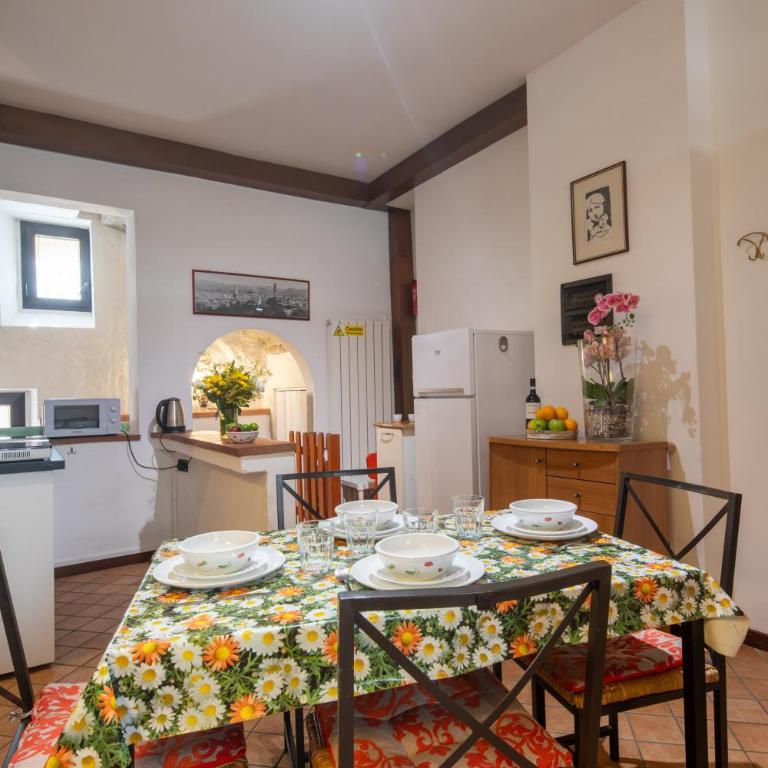 San Frediano Central Stay - Two-Bedroom Apartment - 13