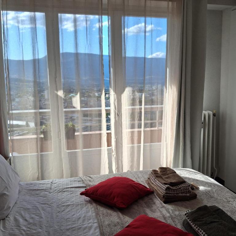 Panoramic 2BR Apartment Center Free Parking Balcony - Apartamento de 3 dormitorios - 15