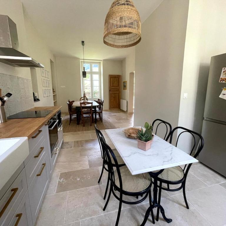 Belle maison de caractère de 200m2 avec jardin - Villa - 16