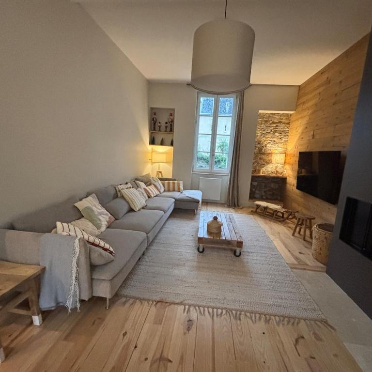 Belle maison de caractère de 200m2 avec jardin - Villa - 30