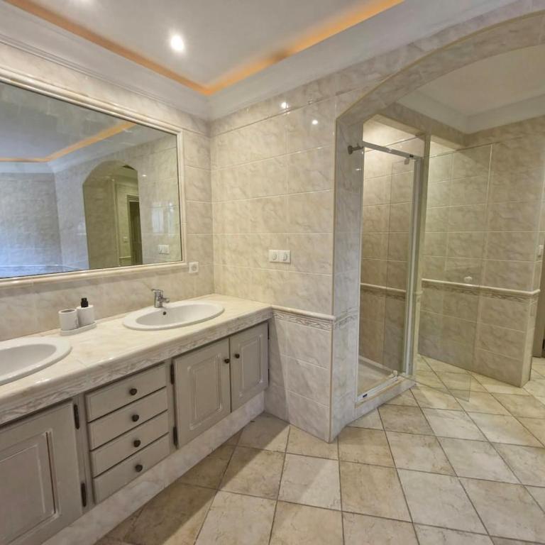 Charming Independent Garden Floor, French Riviera - Villa 3 Chambres - 9