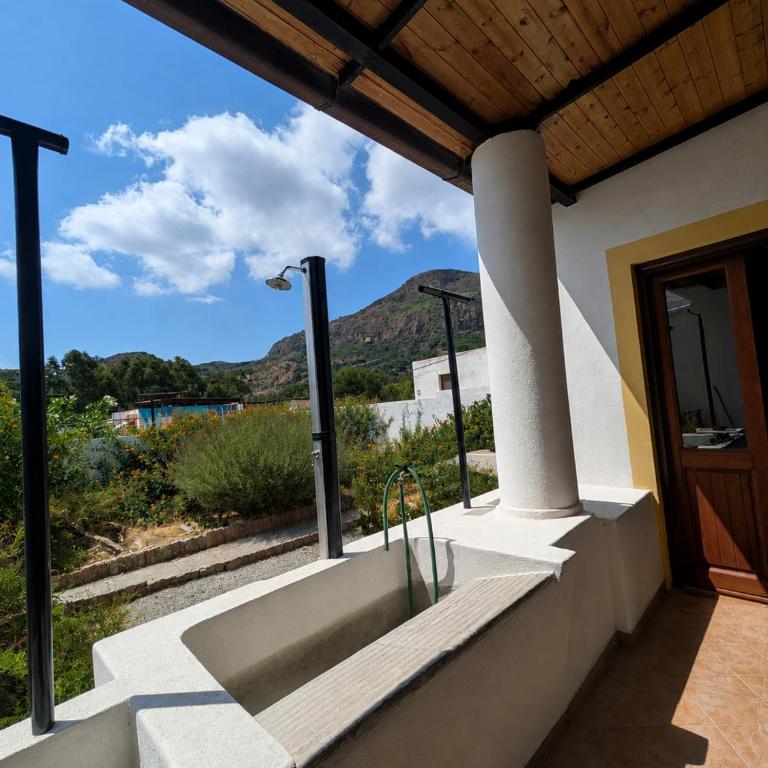 Casa Amena con ampio terrazzo e giardino - Casa con 1 Camera da Letto - 14