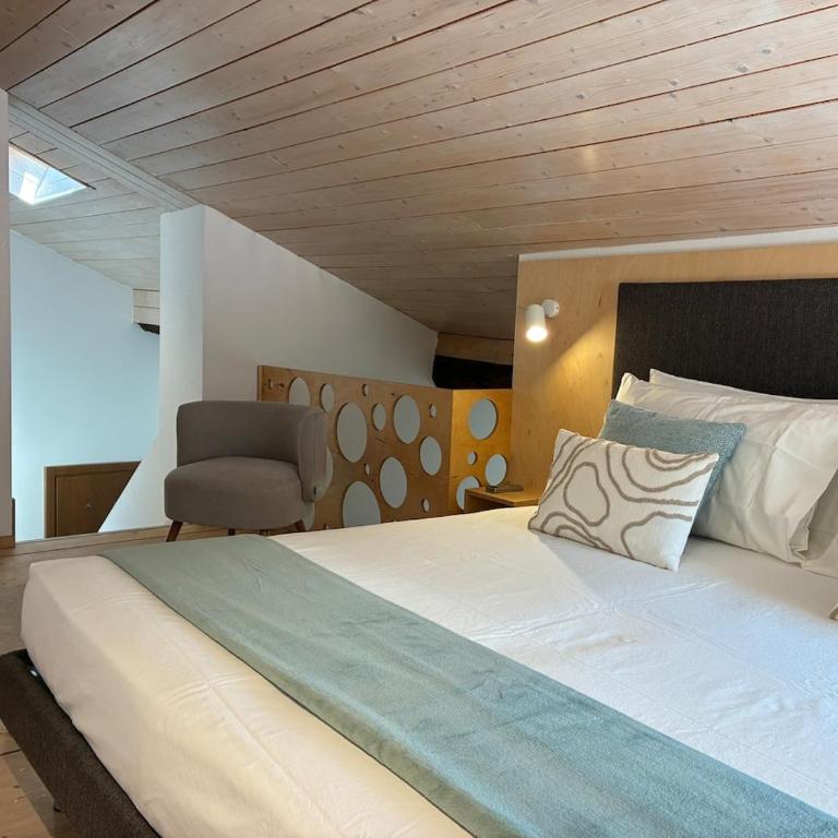 Cozy three-room apartment in the heart of Como, 100 meters from the lake - Two-Bedroom Apartment - 12