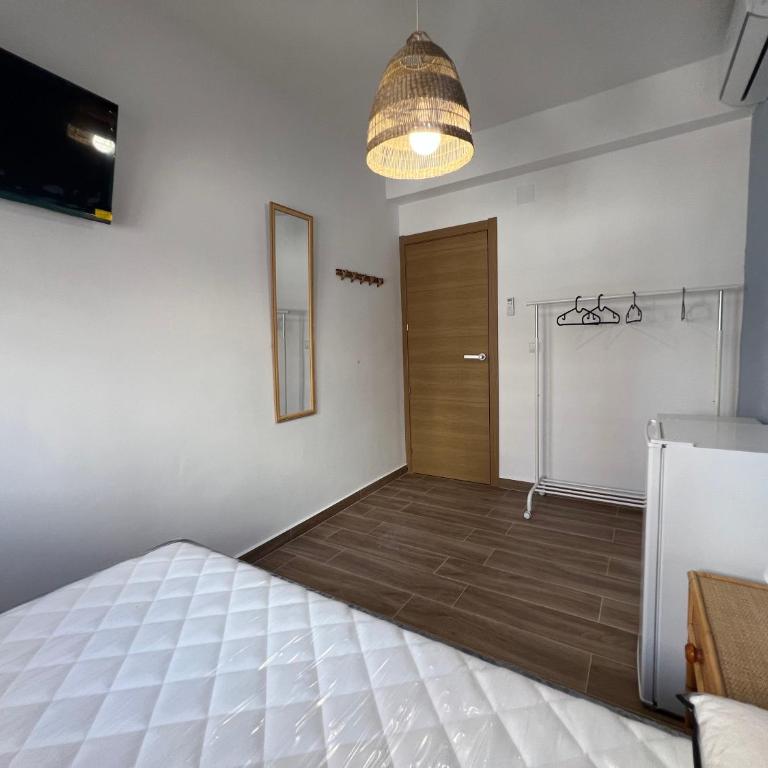 Habitación centro Almería - Habitación Individual Económica - 1