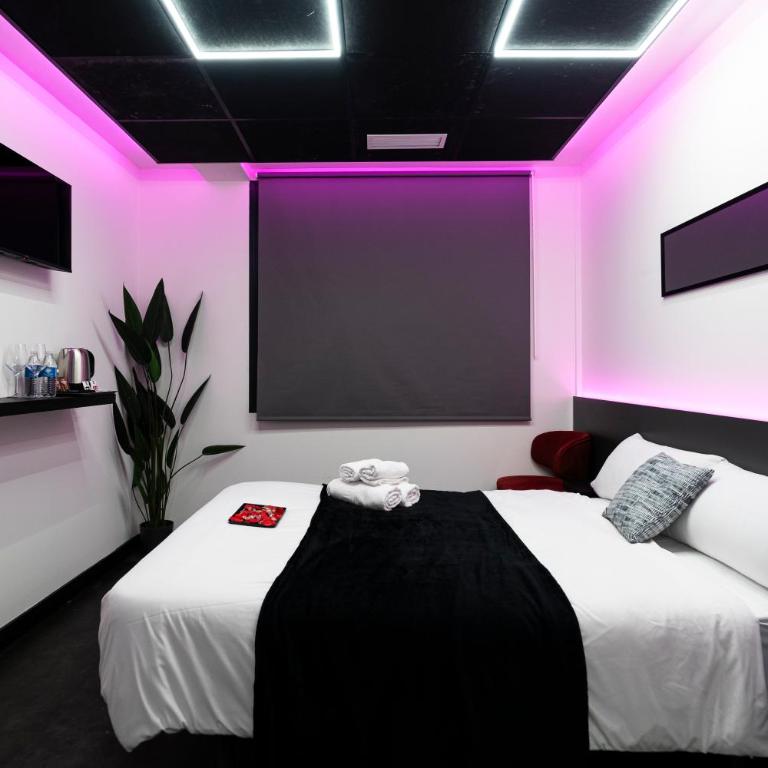 Mad Rooms - Camera Matrimoniale con Bagno Privato - 6