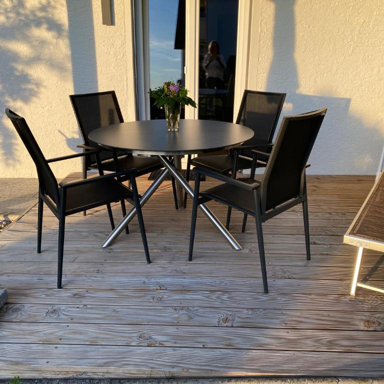 Panorama Bachtelweg - Apartment mit Dusche - 17