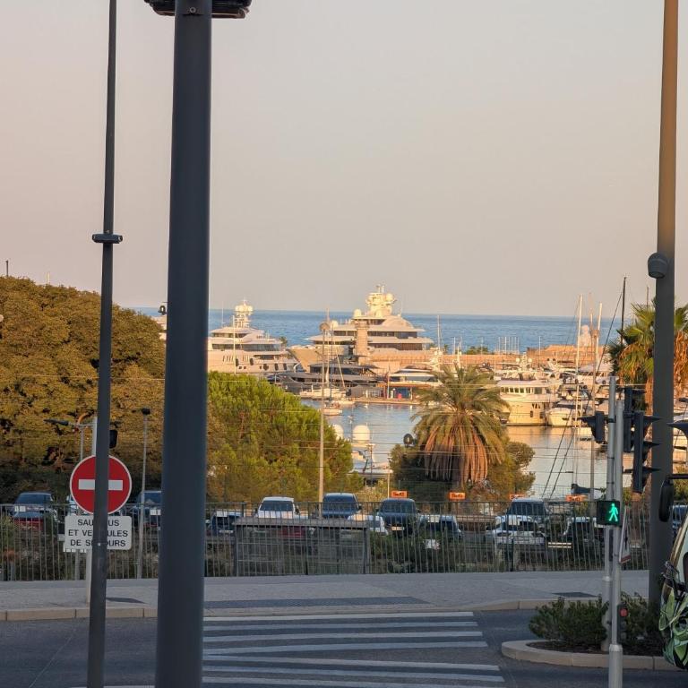 NEW Vega Studio rénovation, climatisé, parking & piscine Antibes Centre vue Fort Carré et Port - Appartement 1 Chambre - 16