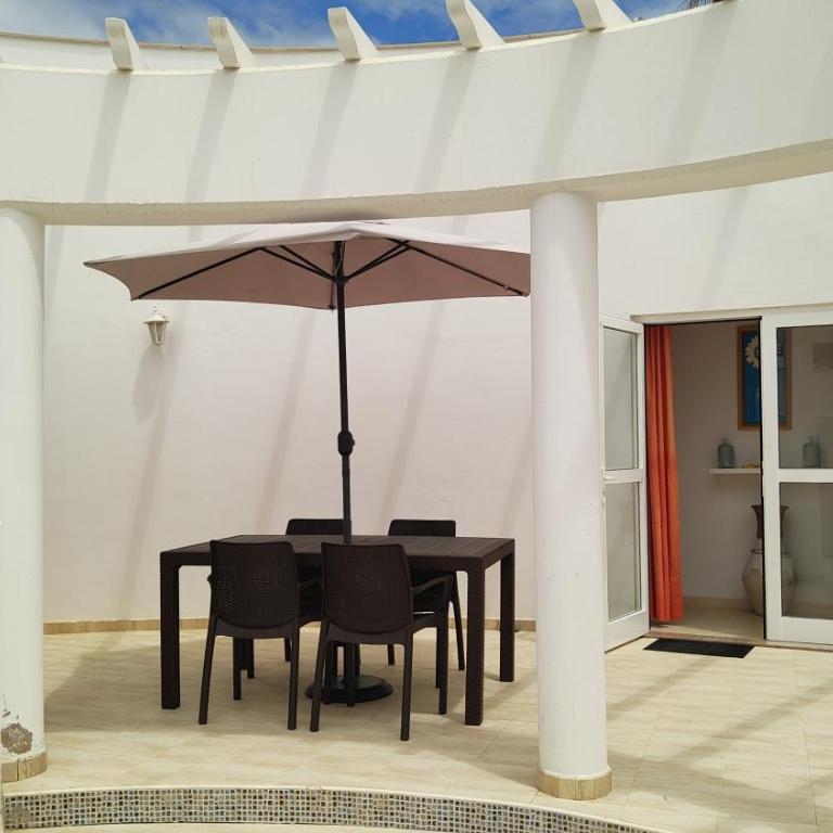 Casa Girasoles terraza patio aire acondicionado - Two-Bedroom House - 33