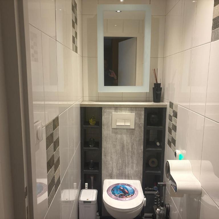 appartement moderne et spacieux, parking privé, climatisation, proche de la vieille ville et du Lac - Appartement 1 Chambre - 24