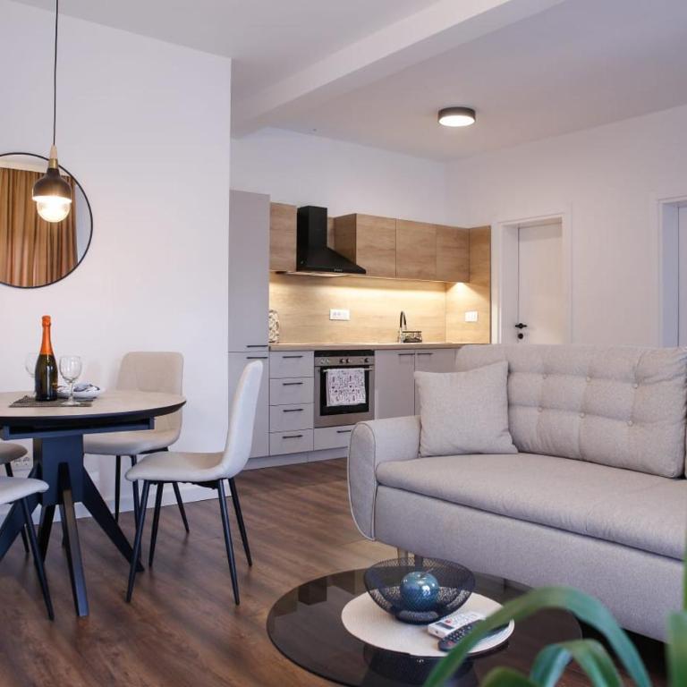Old Town Gem, Modern stay with private yard - Apartment mit 1 Schlafzimmer - 3