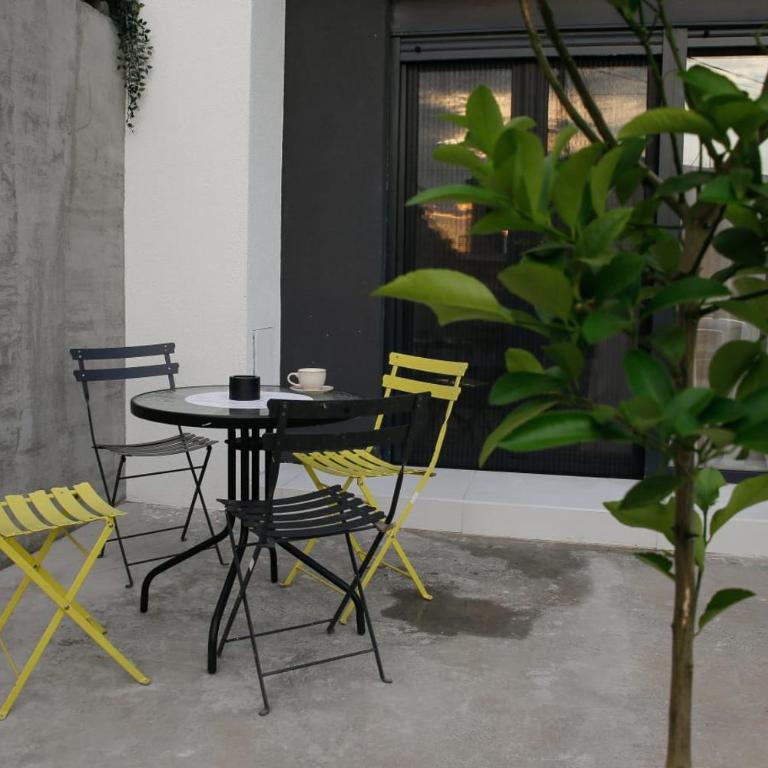 Old Town Gem, Modern stay with private yard - Apartment mit 1 Schlafzimmer - 5