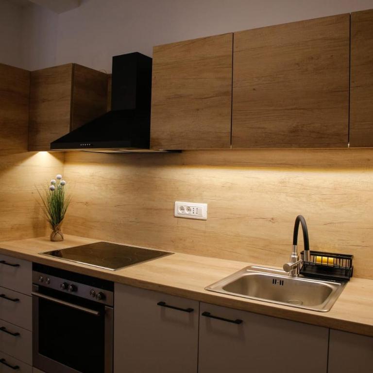 Old Town Gem, Modern stay with private yard - Apartment mit 1 Schlafzimmer - 6