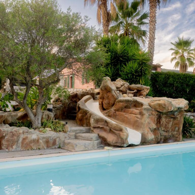 Magnificient family villa, pool, jaccuzi, sea view - Villa - Vue sur Mer - 4