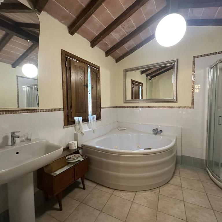 Tuscan Oasis - Private Pool, Garden & View - Casa con 6 Camere da Letto - 46