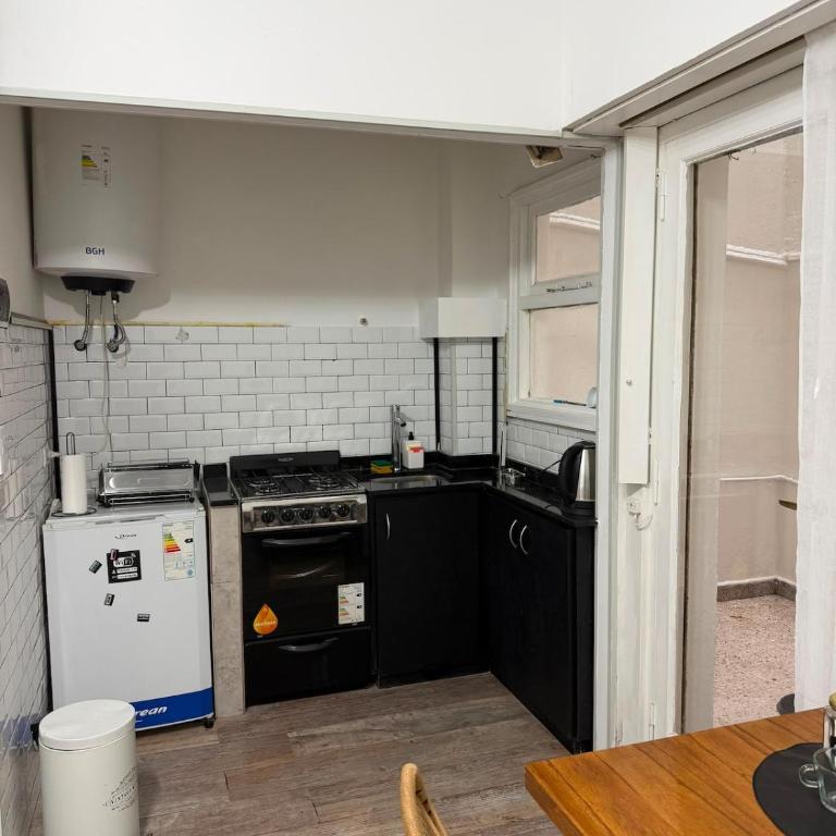 Deparamento en zona Güemes a pasos del mar - Apartamento de 1 dormitorio - 2