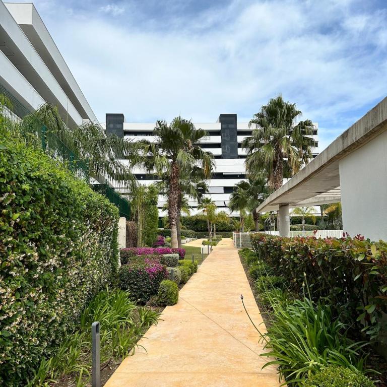 Modern apartment with pool in Estepona - Apartamento de 2 dormitorios - 22