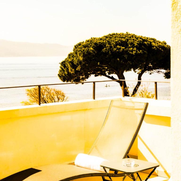 Hôtel Villa Martini - Chambre Double Deluxe avec Balcon - Vue sur Mer - 21