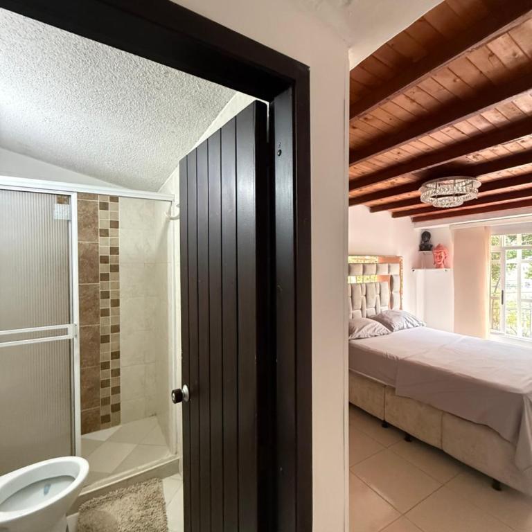 Oxford House Hostel - Triple Room with Private Bathroom - 18