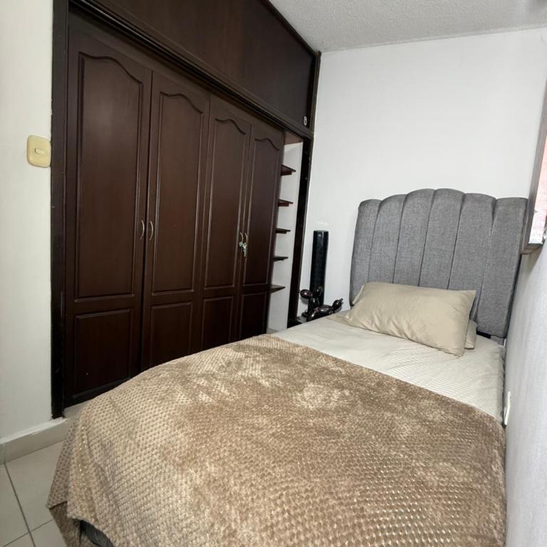Oxford House Hostel - Triple Room with Private Bathroom - 14