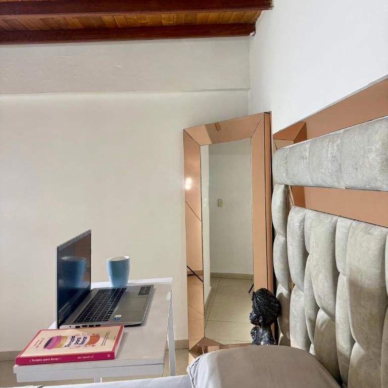 Oxford House Hostel - Triple Room with Private Bathroom - 19