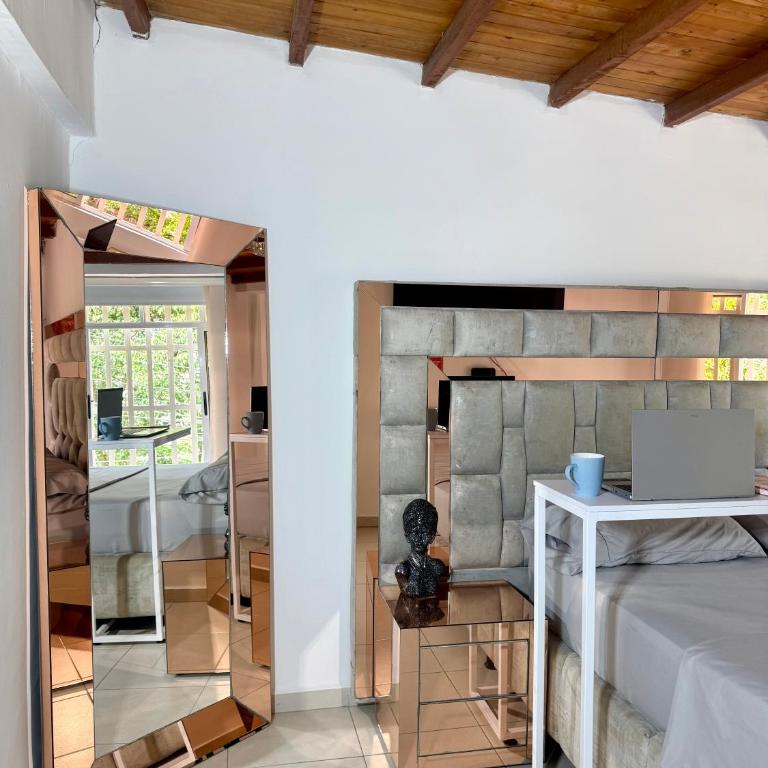 Oxford House Hostel - Triple Room with Private Bathroom - 24