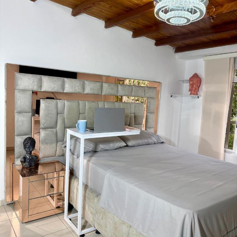 Oxford House Hostel - Triple Room with Private Bathroom - 27