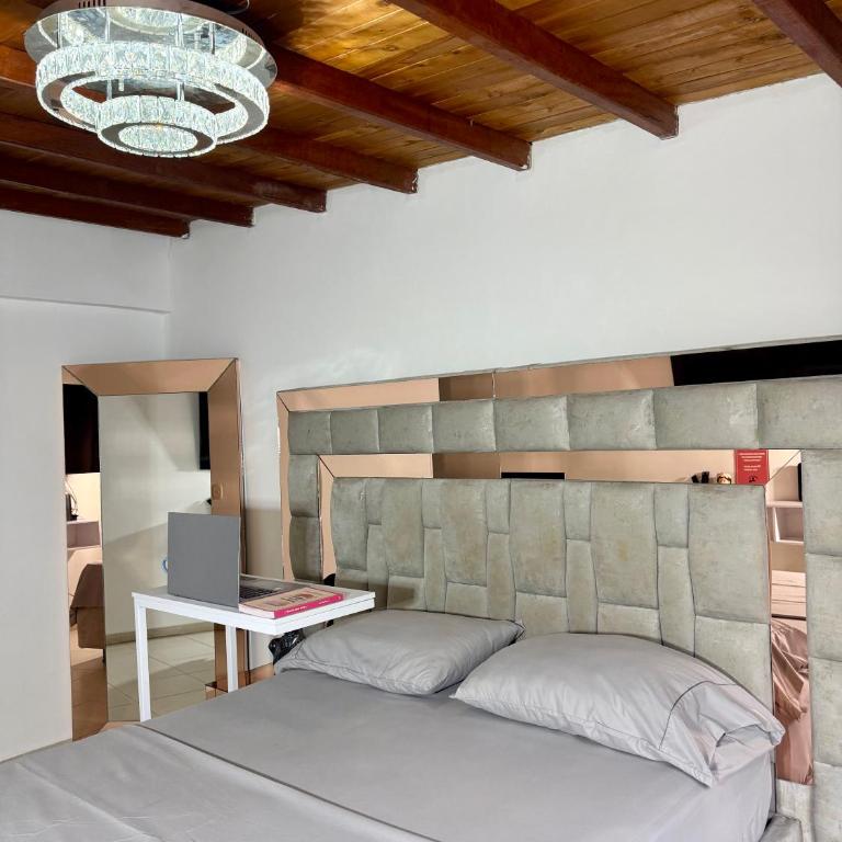 Oxford House Hostel - Triple Room with Private Bathroom - 28