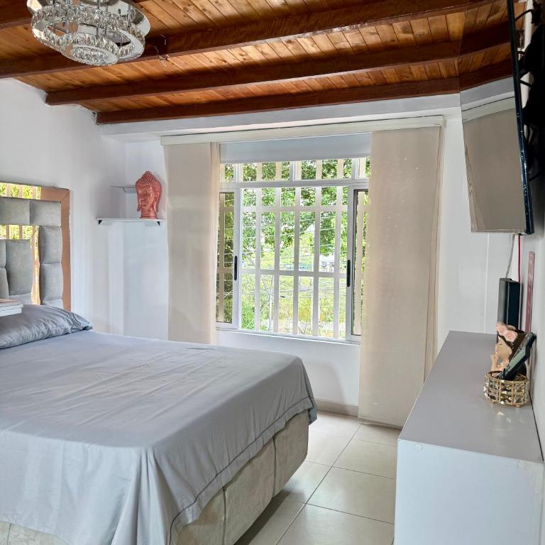 Oxford House Hostel - Triple Room with Private Bathroom - 29
