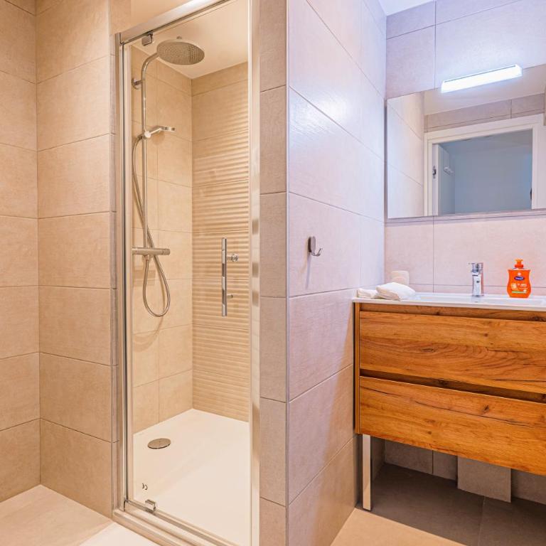 Luxurious waterfront - Unique & Exclusive location - Appartement 1 Chambre - 15