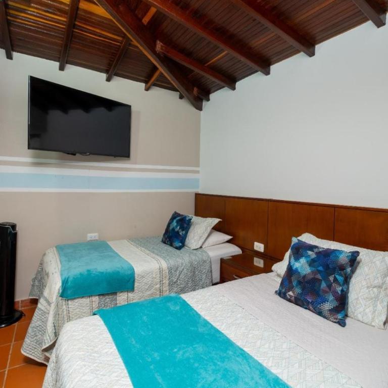 Hotel Mansión Barichara - Family Room - 7