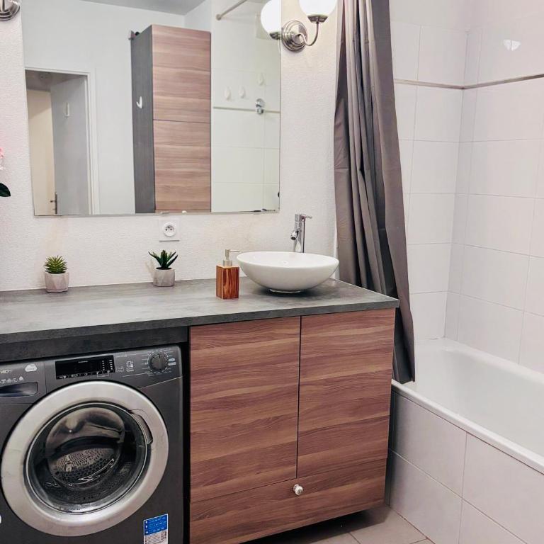 T3 récent avec terrasse et parking - Two-Bedroom Apartment - 38