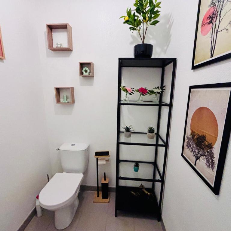 T3 récent avec terrasse et parking - Two-Bedroom Apartment - 54