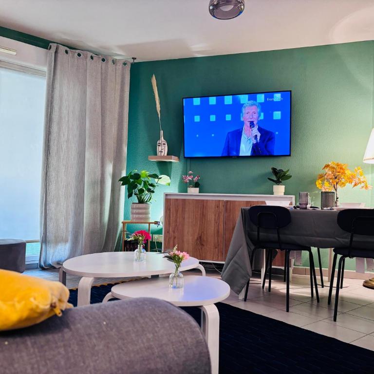 T3 récent avec terrasse et parking - Two-Bedroom Apartment - 48