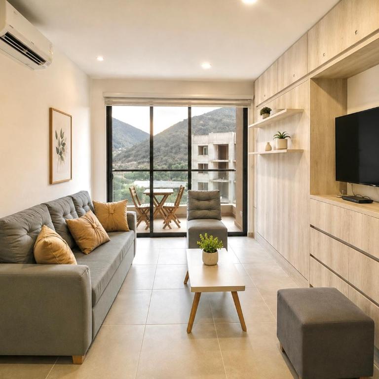 Vista Coral - Apartamento tropical entre montañas y mar - Three-Bedroom Apartment with Mountain View - 1