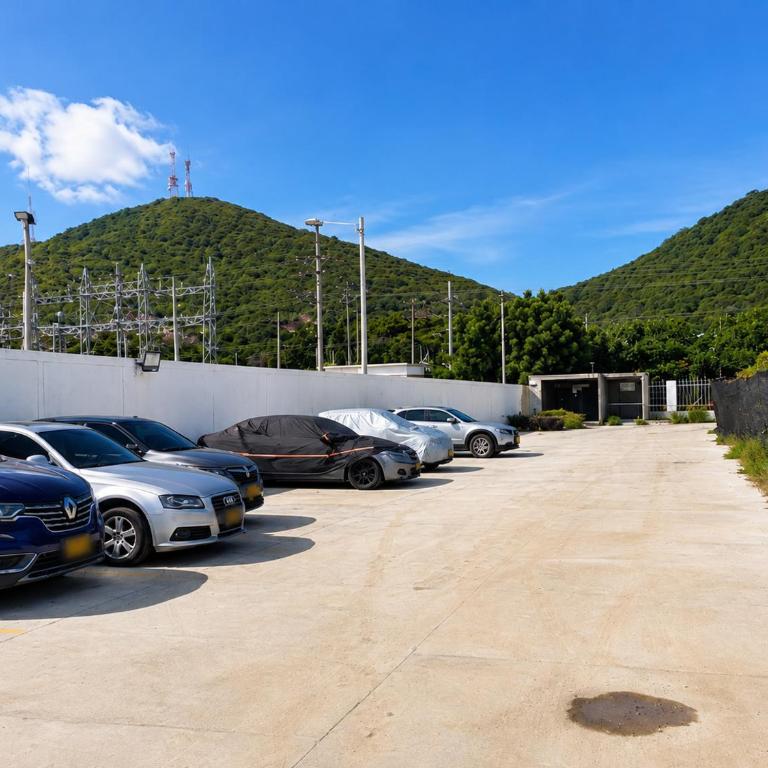 Vista Coral - Apartamento tropical entre montañas y mar - Three-Bedroom Apartment with Mountain View - 13