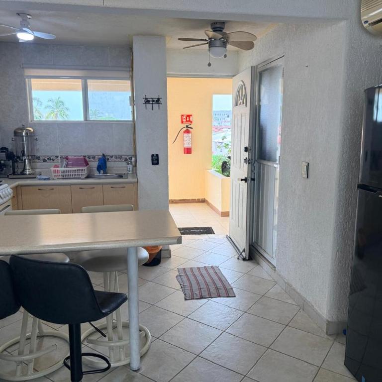 Acapulco Diamante - Playa Princess & GNP Arena - One-Bedroom Apartment - 5