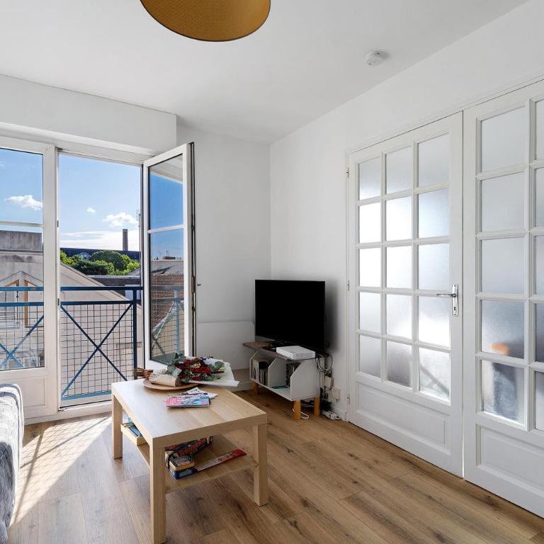 "Entre Gare & Jardin" - Appartement Supérieur - Vue sur Ville - 4