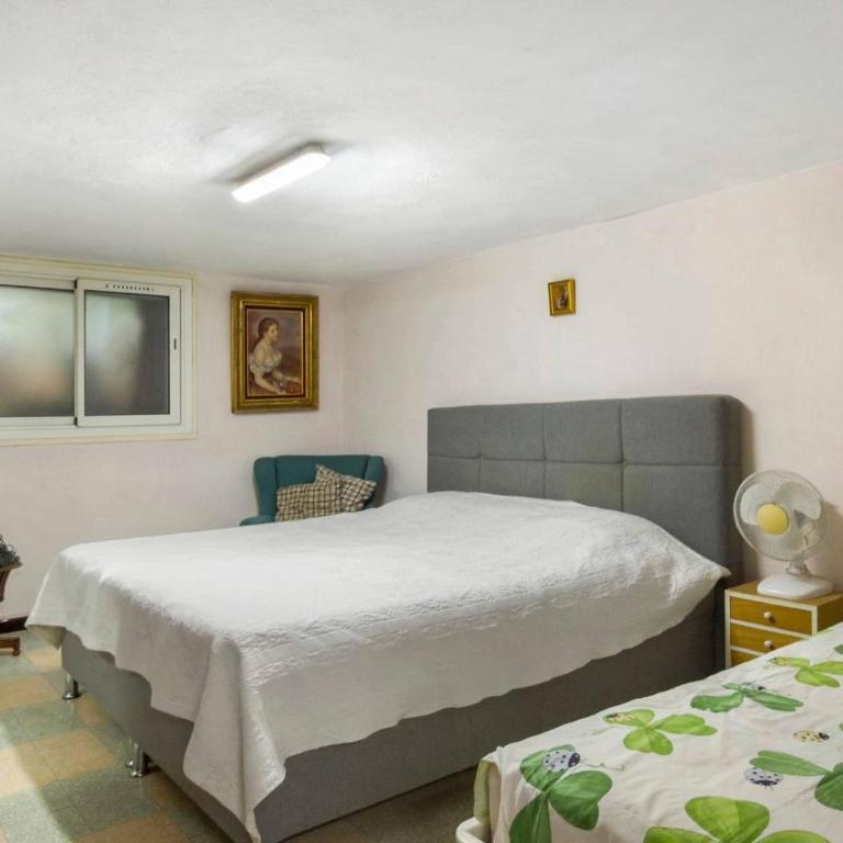 Appartement proche plage - Two-Bedroom Deluxe Apartment with Garden View - 10