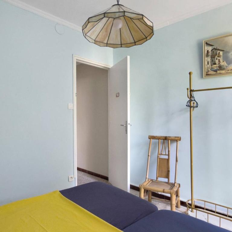 Sunnybeach LaCiotat pool AC Parking - Two-Bedroom Deluxe Apartment with Garden View - 10