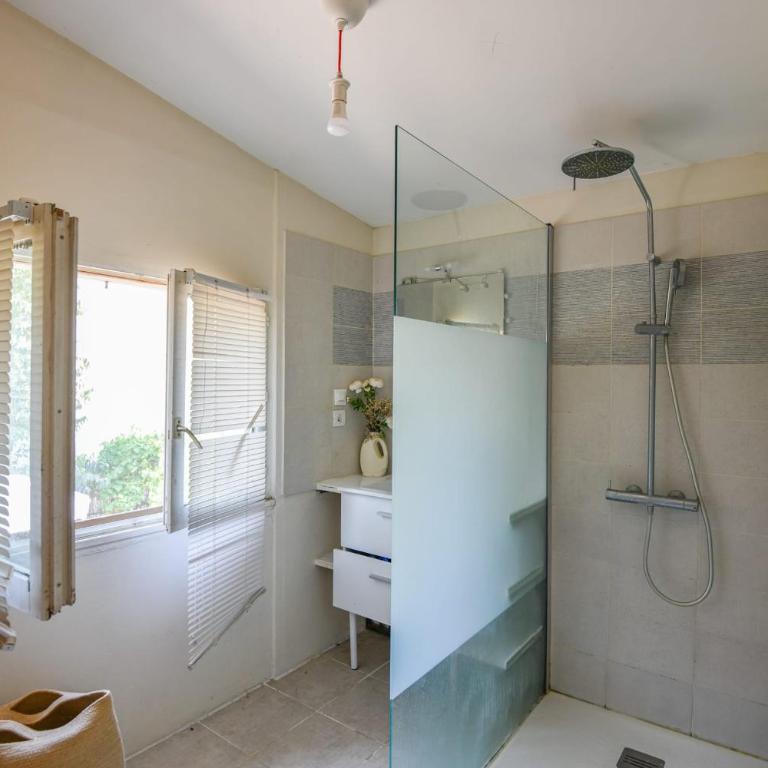 Maison avec terrasse & parking - Chartreux - Ferienhaus - 14