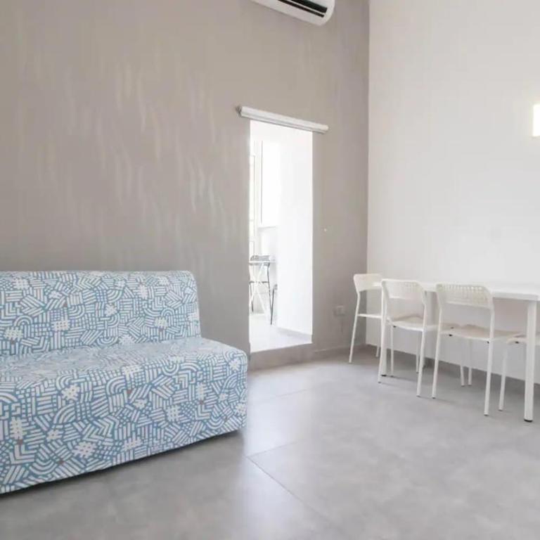 Vico Casanova with Terrace - Two-Bedroom Apartment - 35