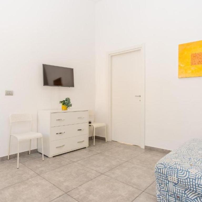 Vico Casanova with Terrace - Two-Bedroom Apartment - 45