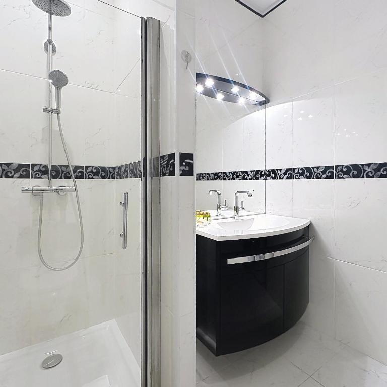 Beautifully renovated 3 bedroom apartment in the heart of Cannes - Apartamento de 3 dormitorios - 15