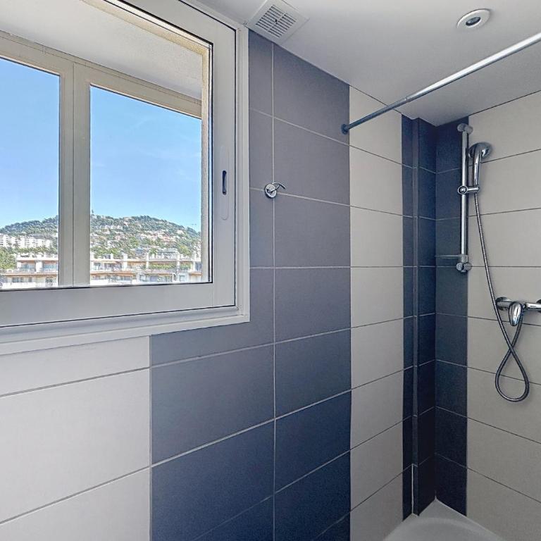 Beachfront 2-bedroom apartment with balcony - Appartement 2 Chambres avec Balcon et Vue sur la Mer - 8