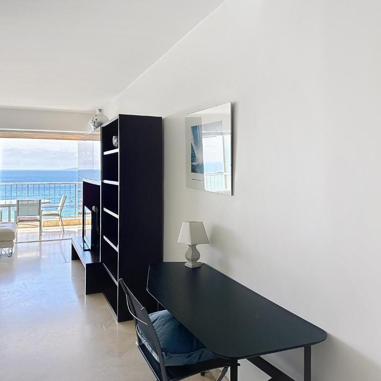 Beachfront 2-bedroom apartment with balcony - Appartement 2 Chambres avec Balcon et Vue sur la Mer - 17