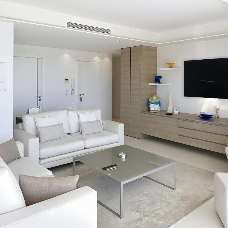 Penthouse 2-Bedroom apartment with 360º views and parking - Appartement 2 Chambres avec Terrasse et Vue sur la Mer - 11